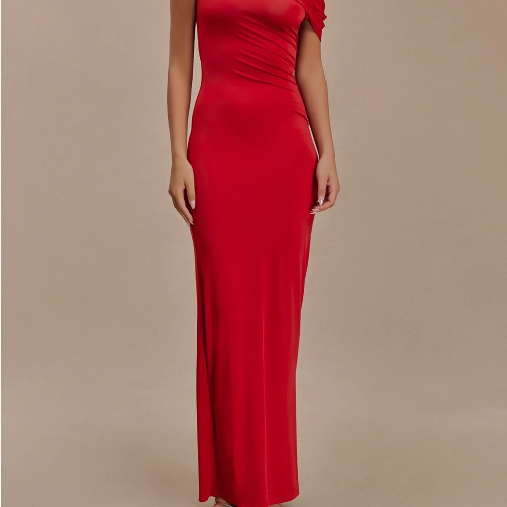 Meshki Scarlet One-Shoulder Gown